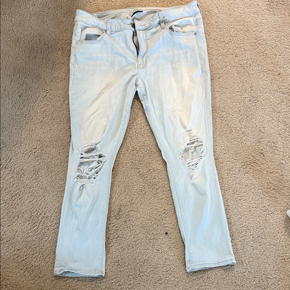 American Eagle Outfitters Light Wash Distressed Skinny Jeans